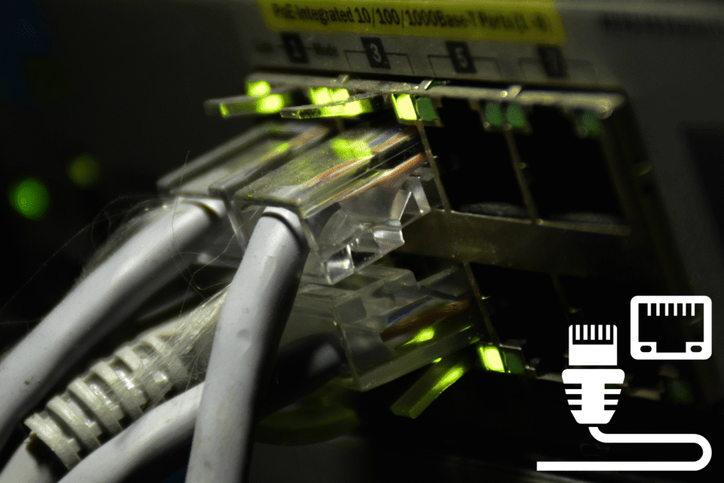 Die Vorteile einer PoE Kamera. Bei Deutschland Sicherheitssysteme verfügen all unsere Überwachungskameras über PoE. Dadurch benötigen Sie pro Kamera nur ein einziges UTP Kabel.