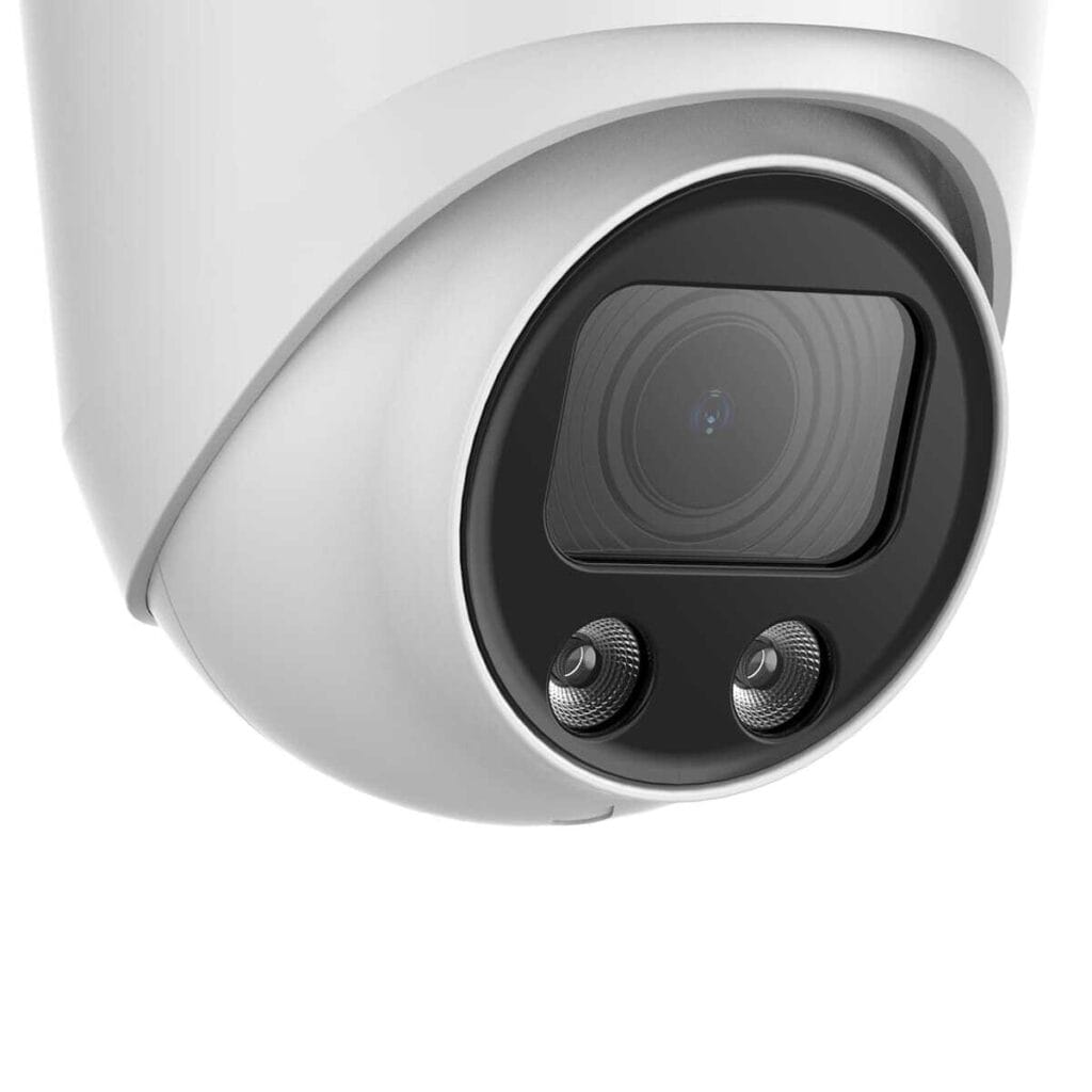 Weiße Dome Plus Sicherheitskamera mit 8 Megapixel Auflösung und Dual Light Technologie für gestochen scharfe Farbaufnahmen bei Tag und Nacht. Plug & Play System mit Recorder und komplettem Zubehör – ideal für den privaten und gewerblichen Einsatz.